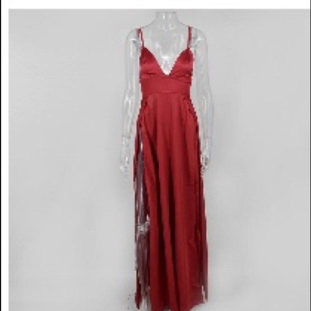 Dresss - Picture 4 of 5